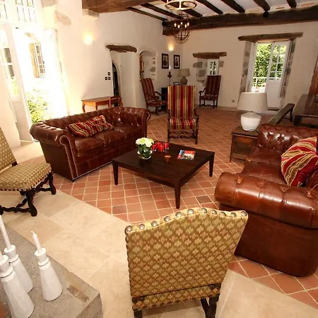 Casa de Férias Le Du Vieux Château
